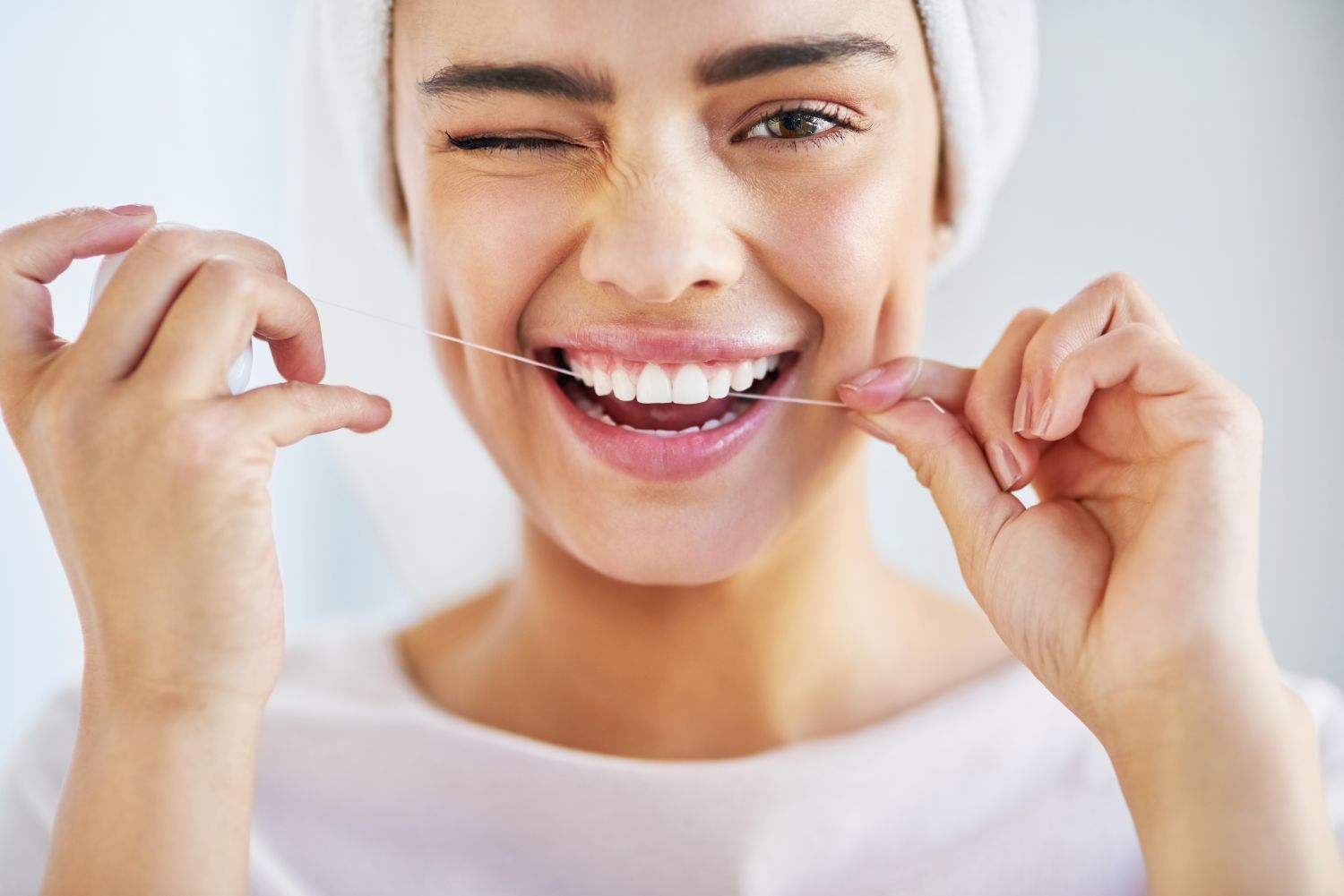 Tägliche Mundhygiene-Routine: Ihr Weg zu gesunden Zähnen