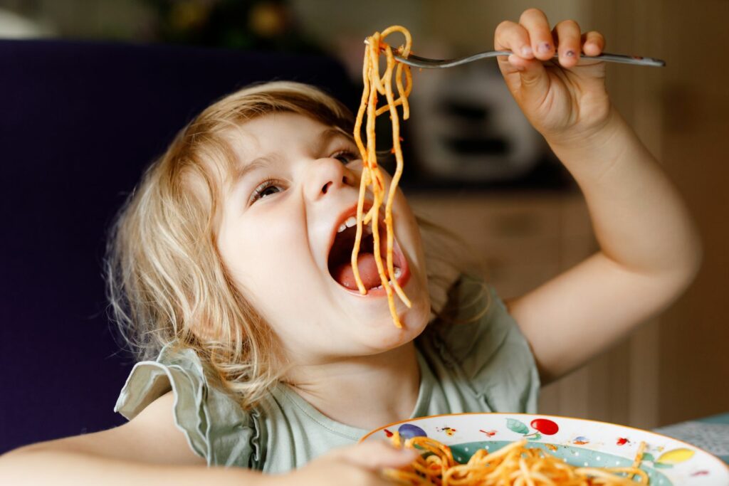 Familienessen Struktur mit Kindern